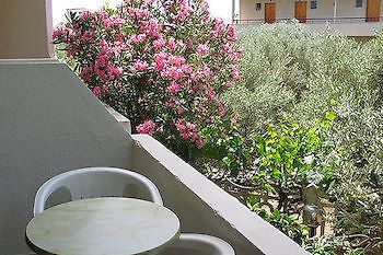 Voula Apartments Aegina Kültér fotó